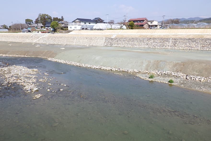 http://八女市星野川%20災害復旧下流24工区